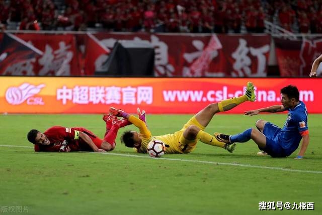欧冠半决赛国米拒翻盘 红黑军团难逃双线失意？
